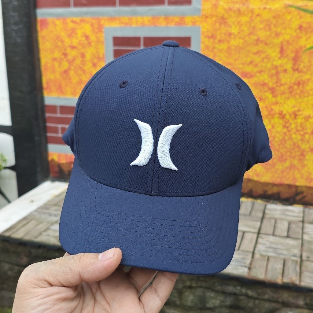 Topi Hurley x Nike Dri-FIT Original Collab Yupoong - Good Condition