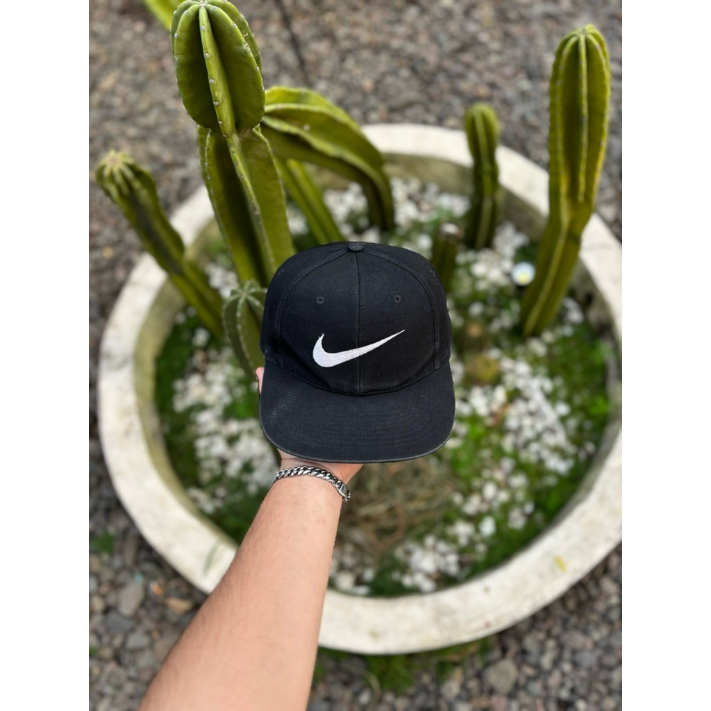 Topi Vintage Nike Swoosh Logo