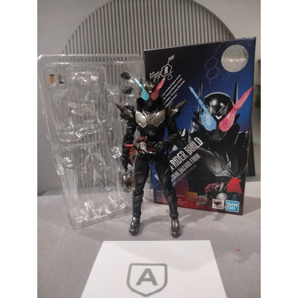 SHF Kamen Rider Build Rabbit Tank Hazard - Original