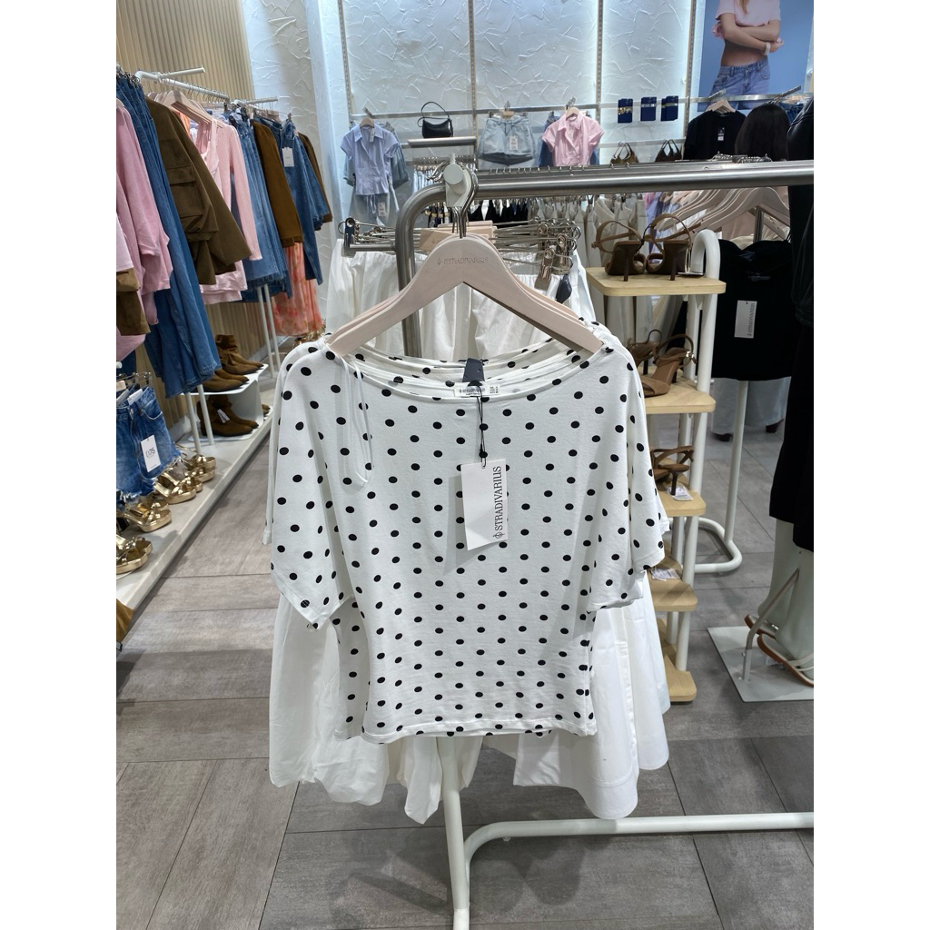 Jastip Stradivarius Kaos Woman