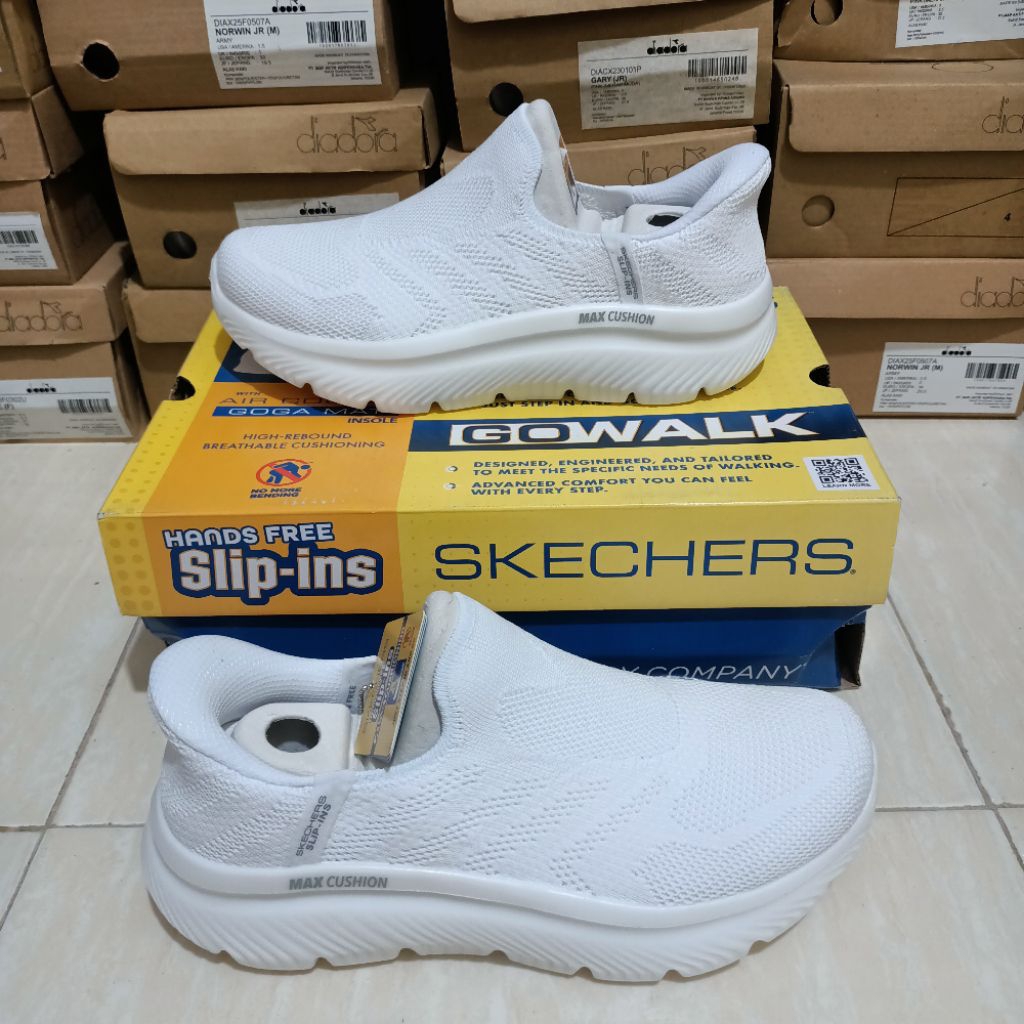 Skechers Slip in  ( Size :  39   )