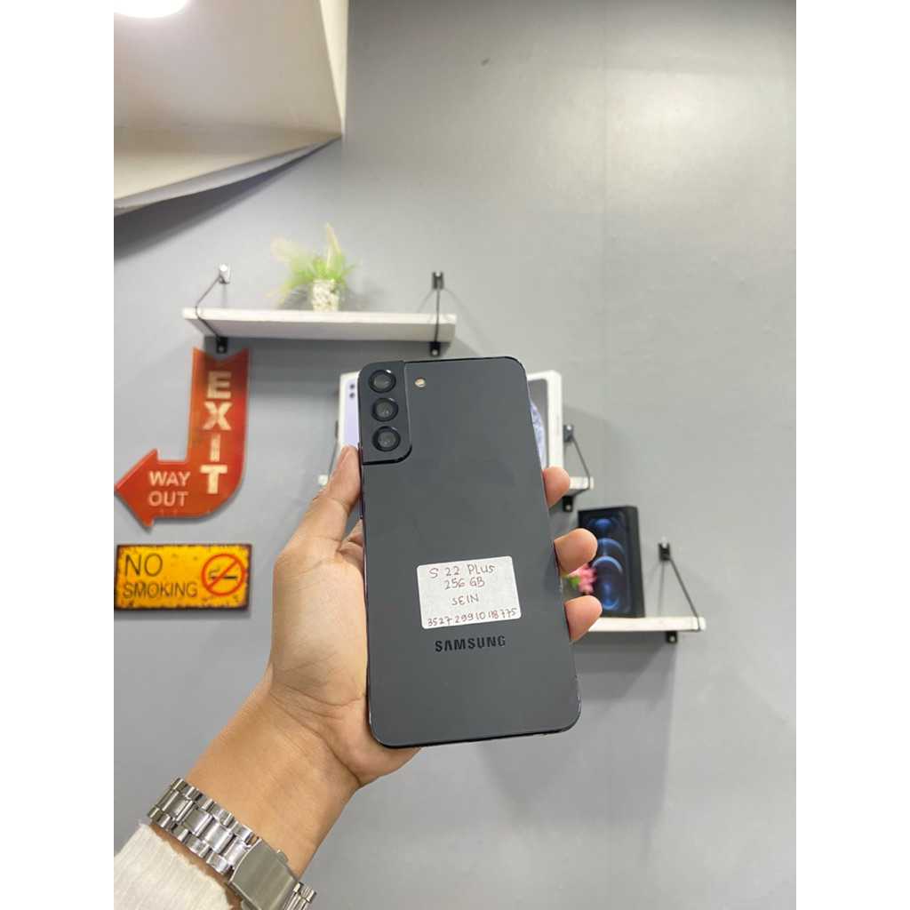 Second Samsung S22+ 256GB