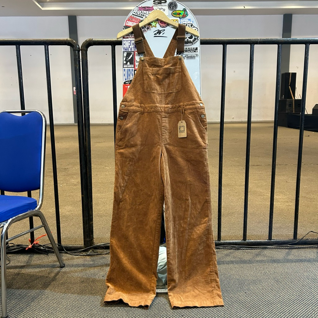 overall corduroy / jumpsuit / overall carhartt style / carpenter