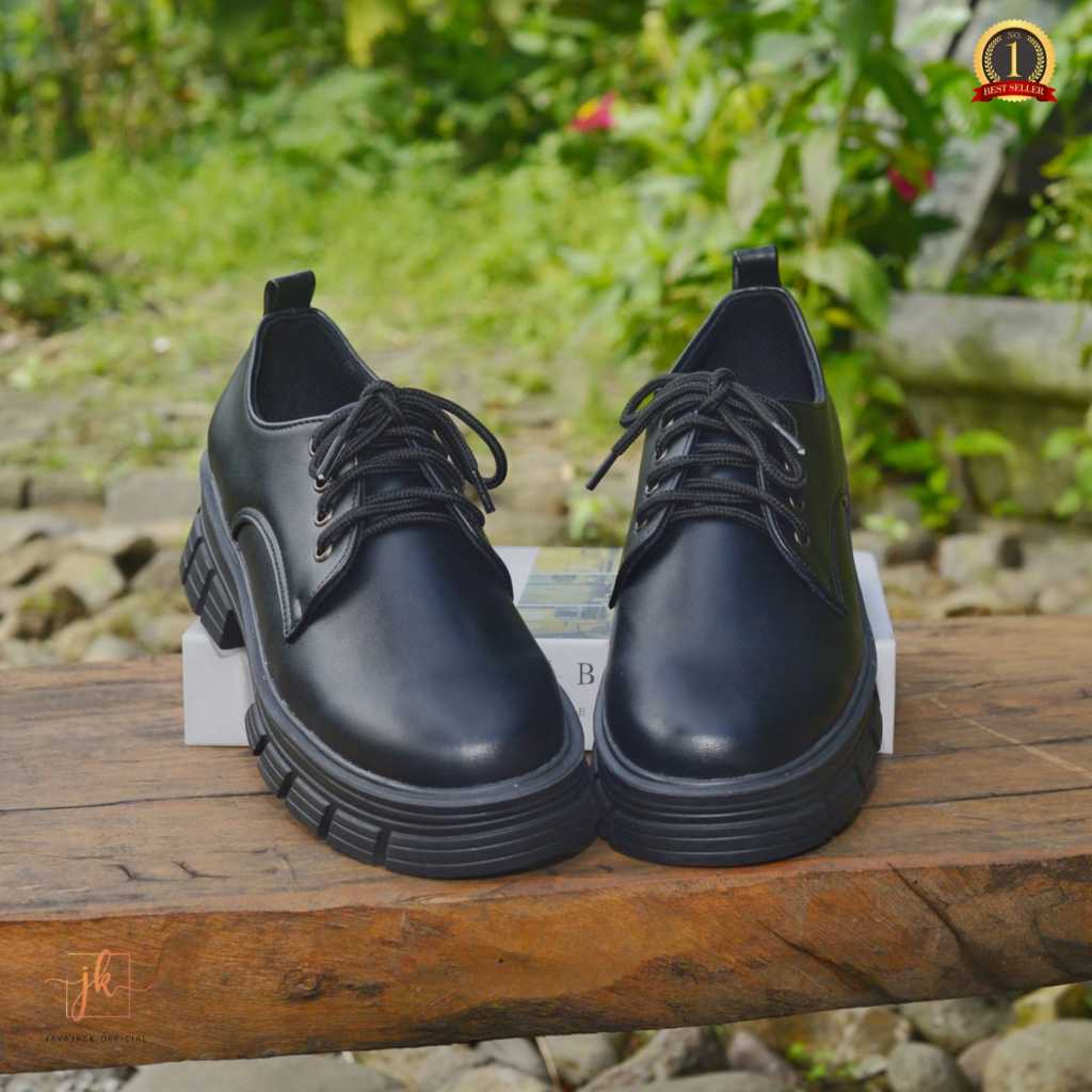 Sepatu Wanita Docmart Tali Hak Tinggi Fashion Korea Terbaru 2026 Kasual Kulit Sintetis/ Sepatu Loafe