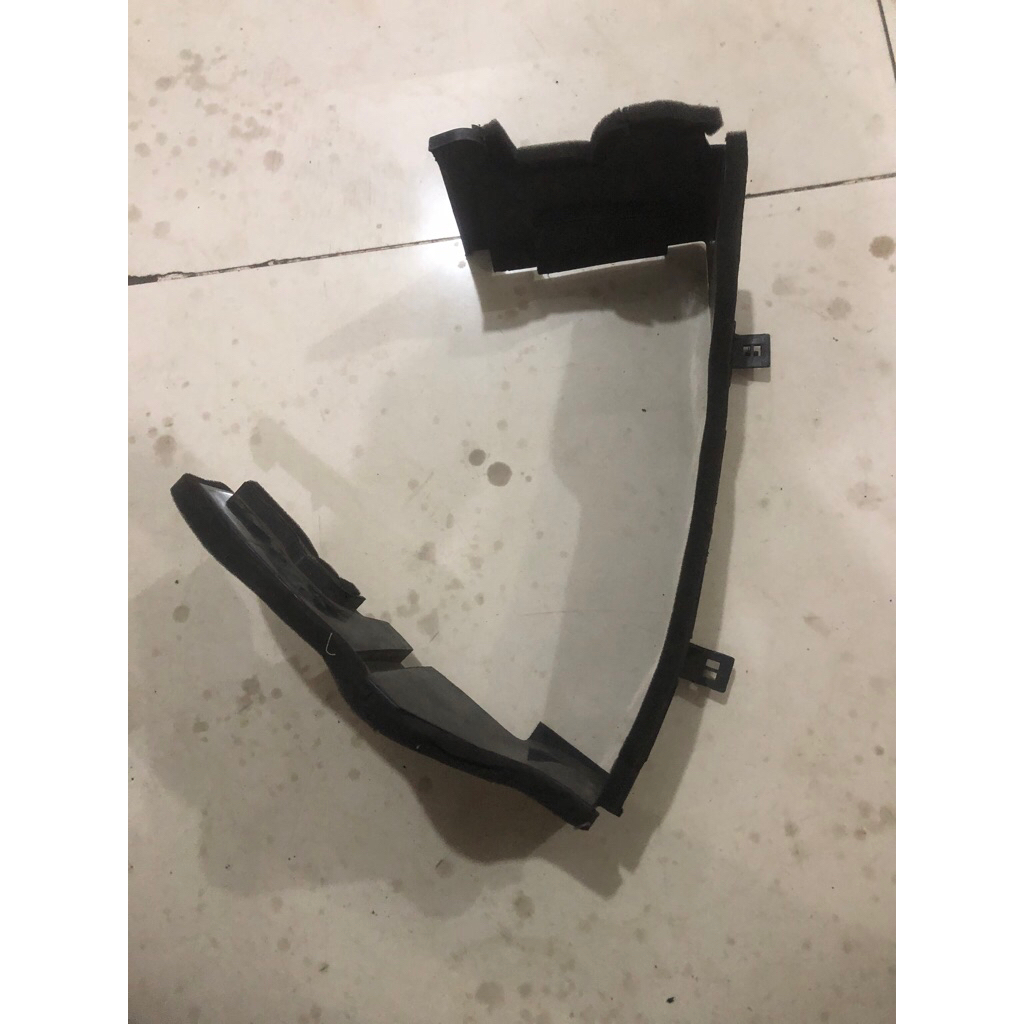 tutup samping radiator agya