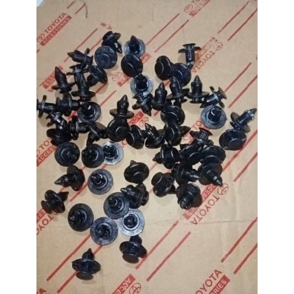 KLIP CENGKEH 8mm BEMPER MOBIL BAUT PAKU RIVET BUMPER FENDER LINER AVANZA XENIA SIGRA CALYA AYLA AGYA