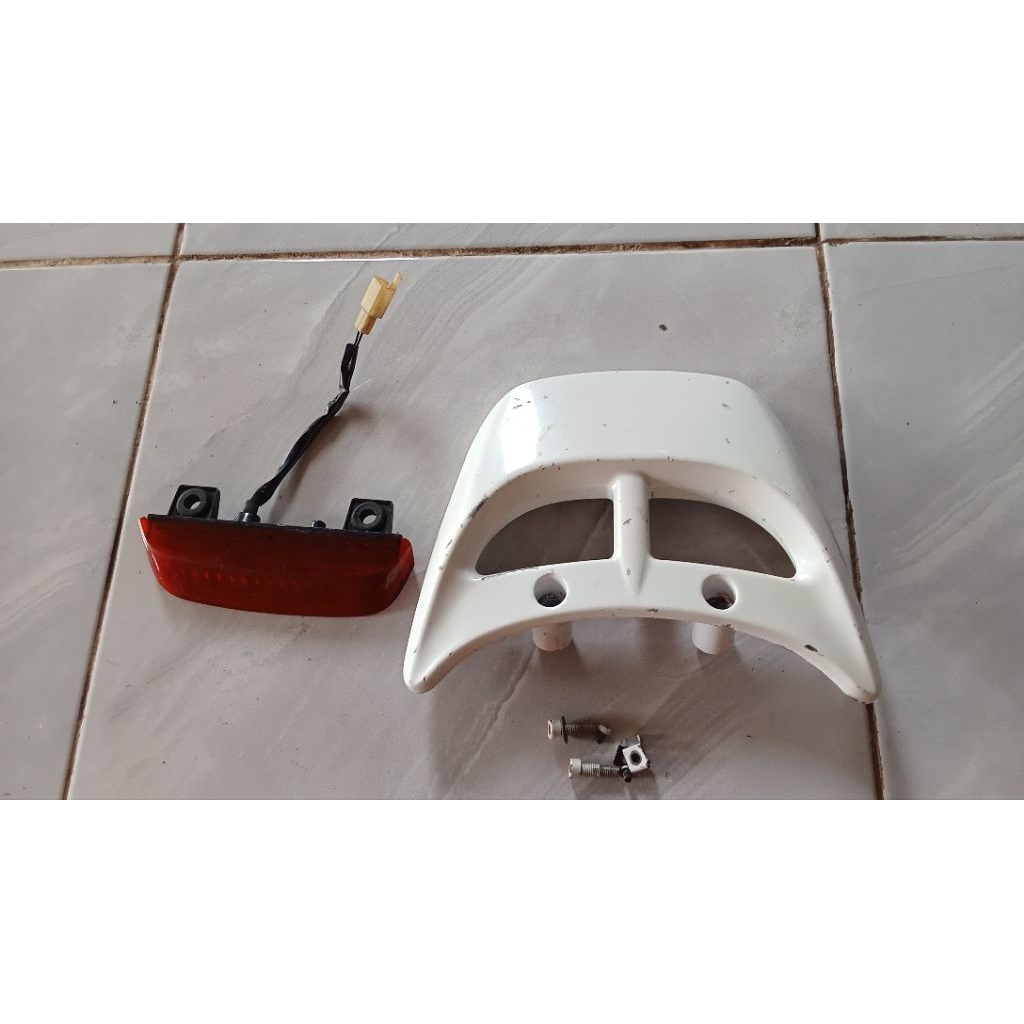 behel begel pegangan belakang fizr plus lampu original