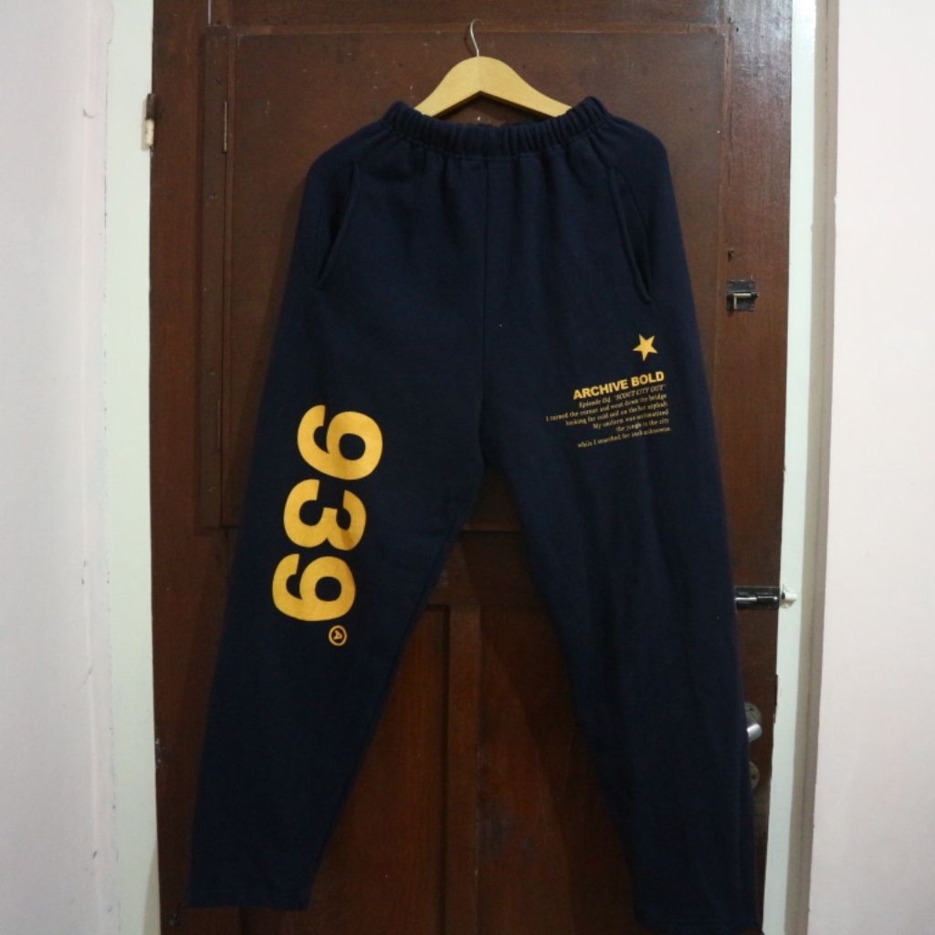 ArchiveBold 939 Logo Sweatpants Navy