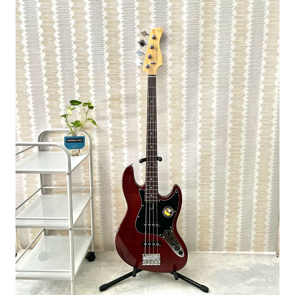 Bass (second) 4 string - Sire V3 4 string MA