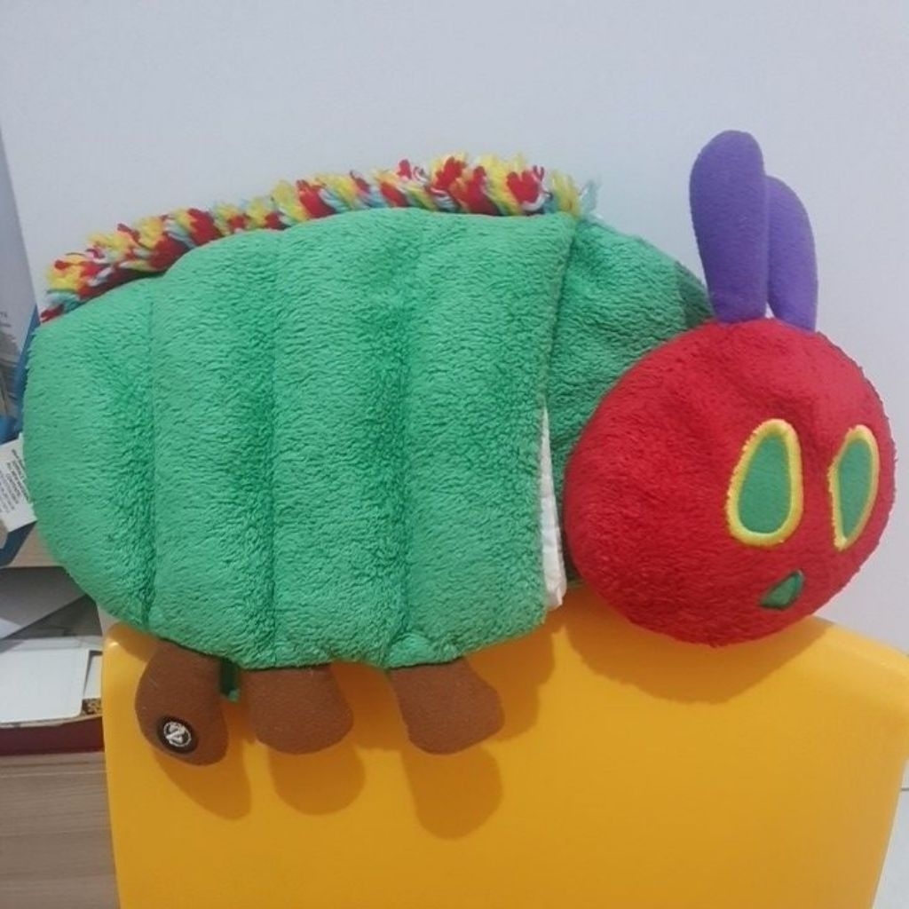 Boneka softbook ulat eric carle caterpillar preloved