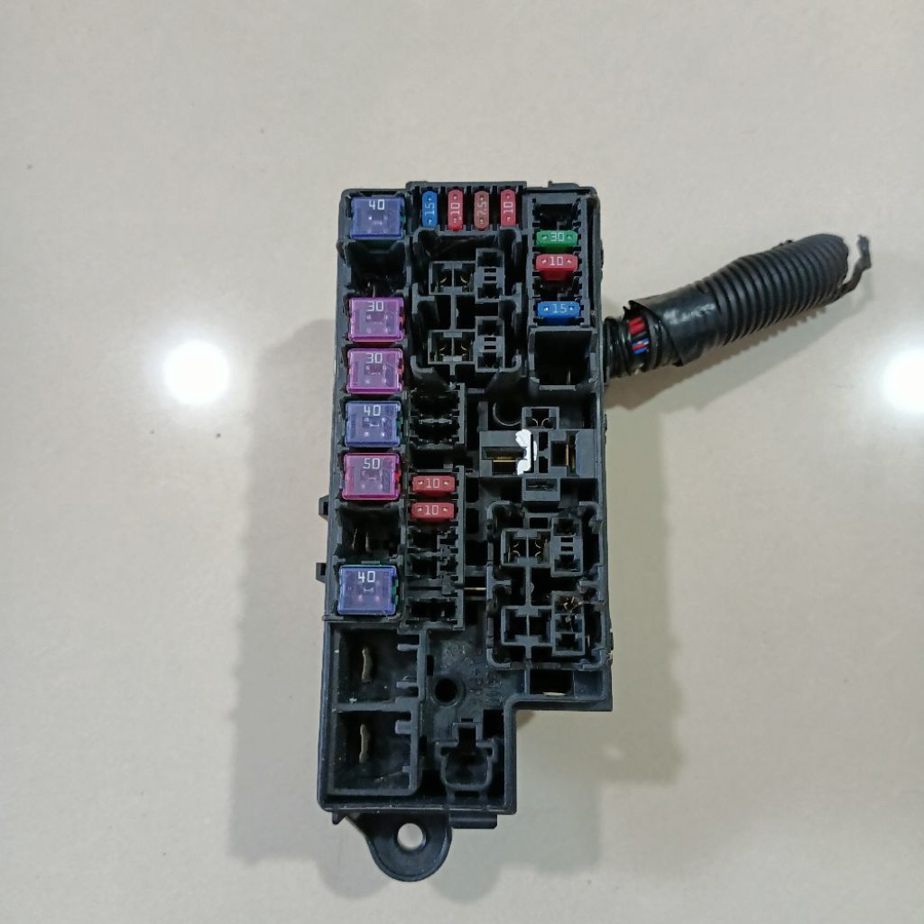 FUSE BOX SEKRING MOBIL TOYOTA AGYA AYLA ORIGINAL