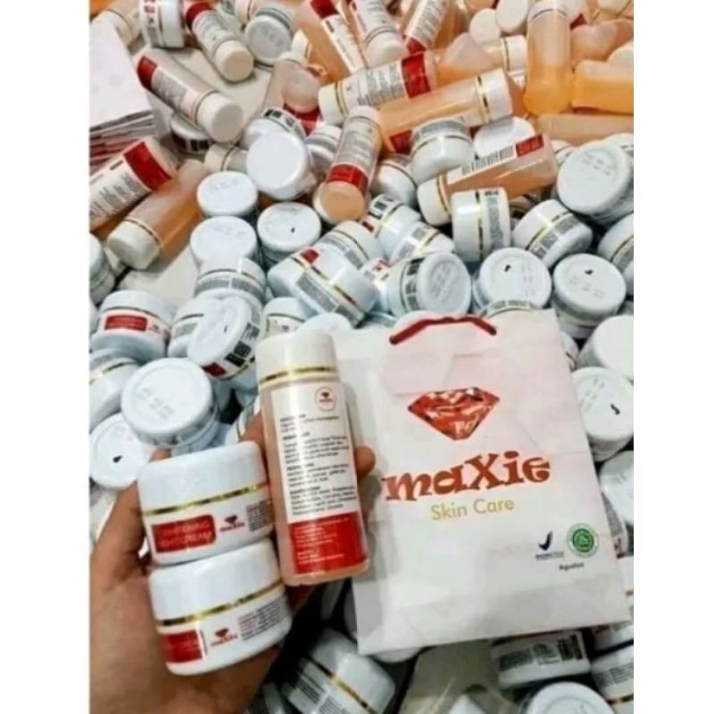Bisa COD PAKET CREAM MA**IE merah Ori Cream Pemutih wajah ampuh Yang susah putih flek membandel  jer