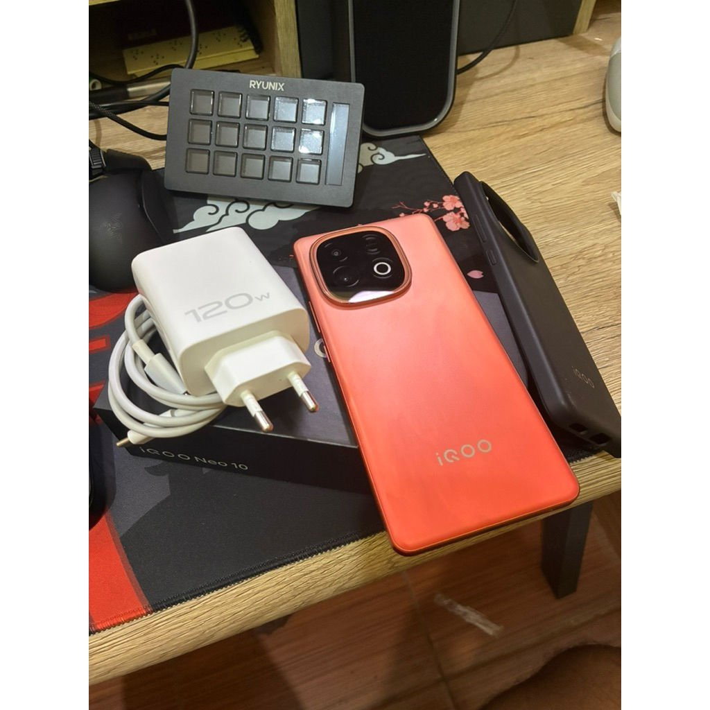 IQOO Neo 10 | 8/256 | Orange | Second