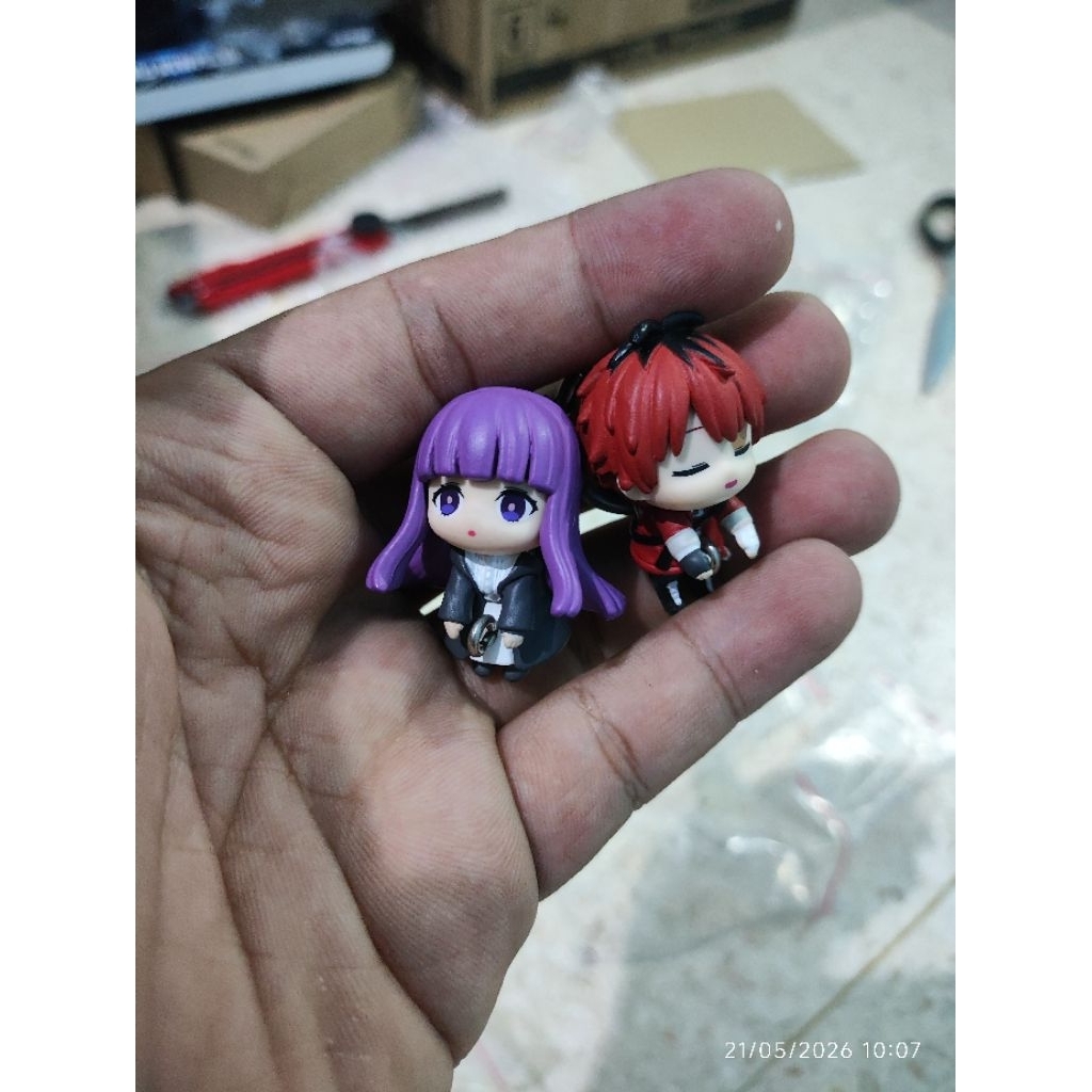 Satuan Gachapon Keychain key chain figure frieren stark fern original
