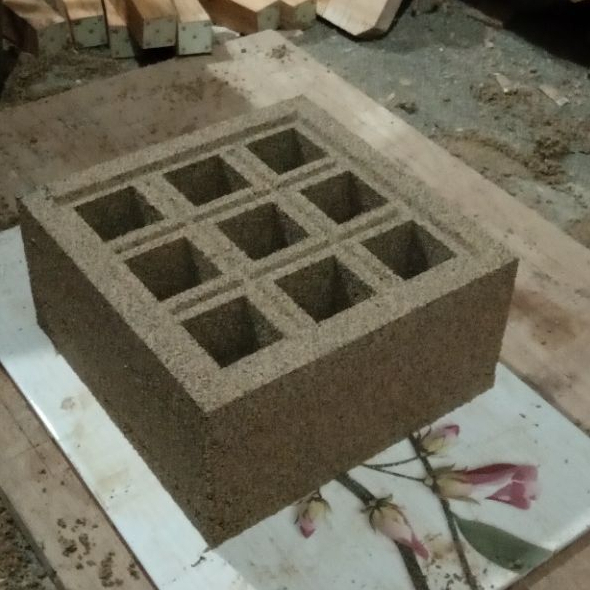 Cetakan Loster Kayu Tumbuk Lobang 9