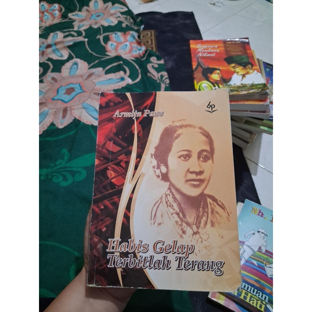 buku habis gelap terbitlah terang armijn pane