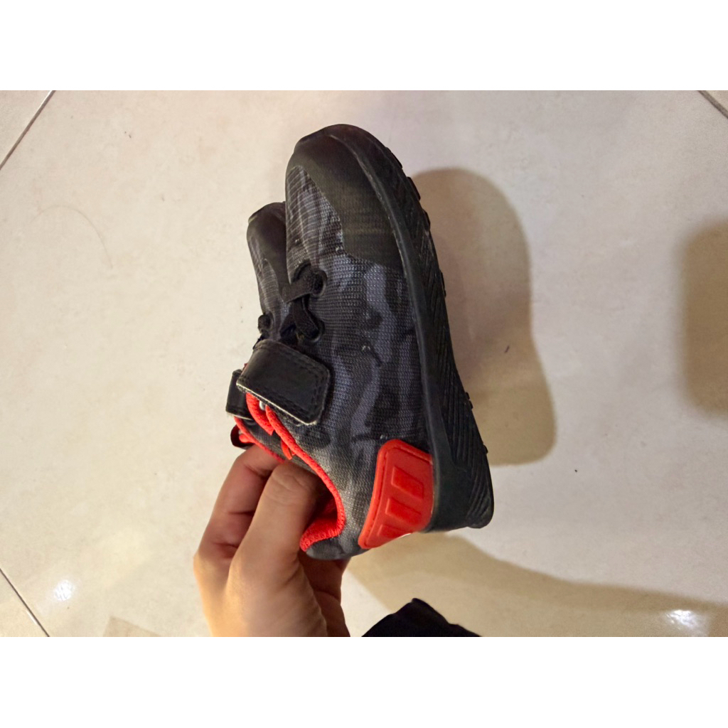 preloved sepatu adidas ori bayi / anak