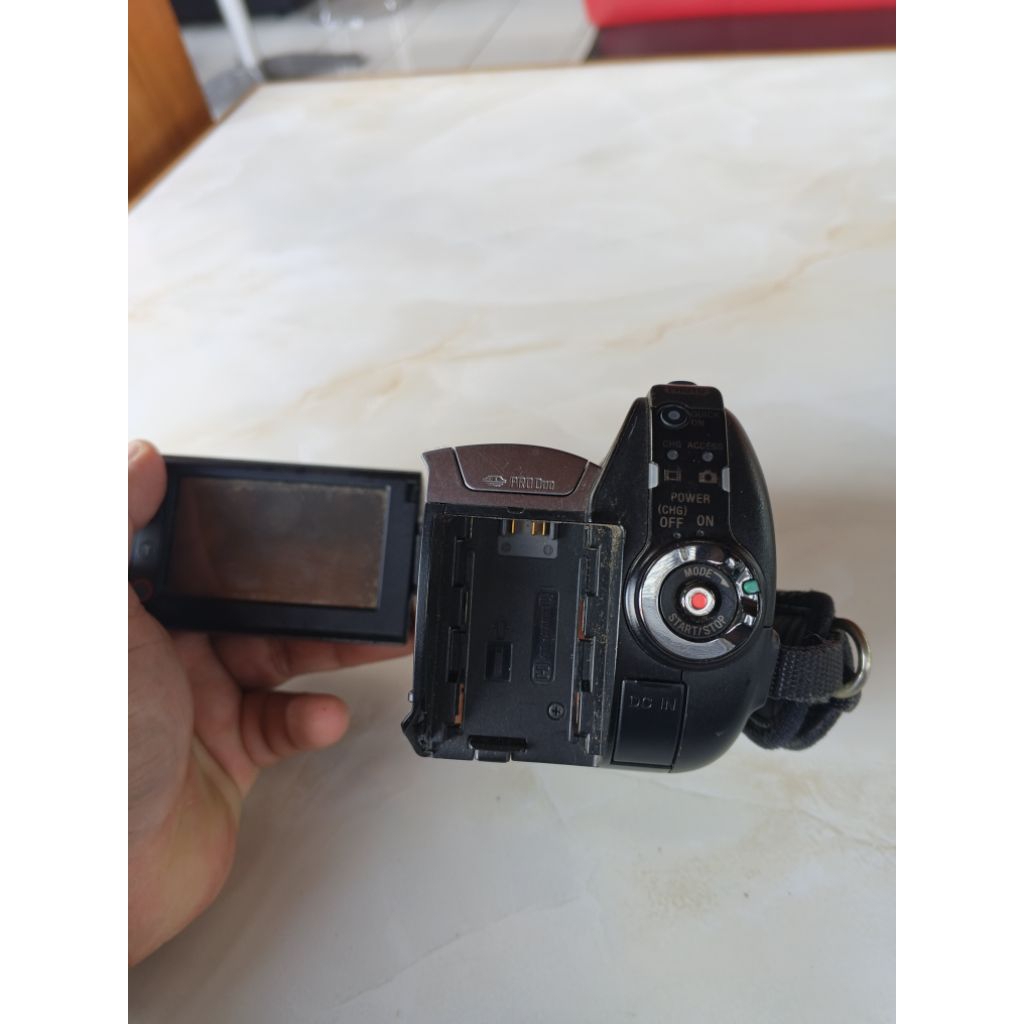 2 unit bahan nyala handycam Sony sx65e dan dvd608e