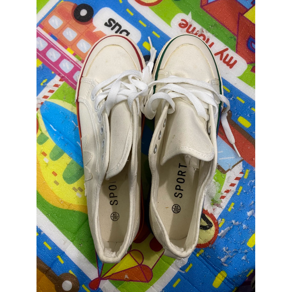New sepatu sneakers wanita warna putih sol warna warni uk 40