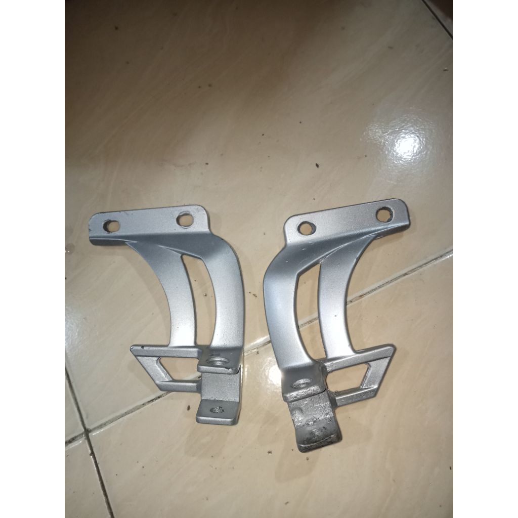 Postep Footstep dudukan pijakan kaki belakang Yamaha 125z