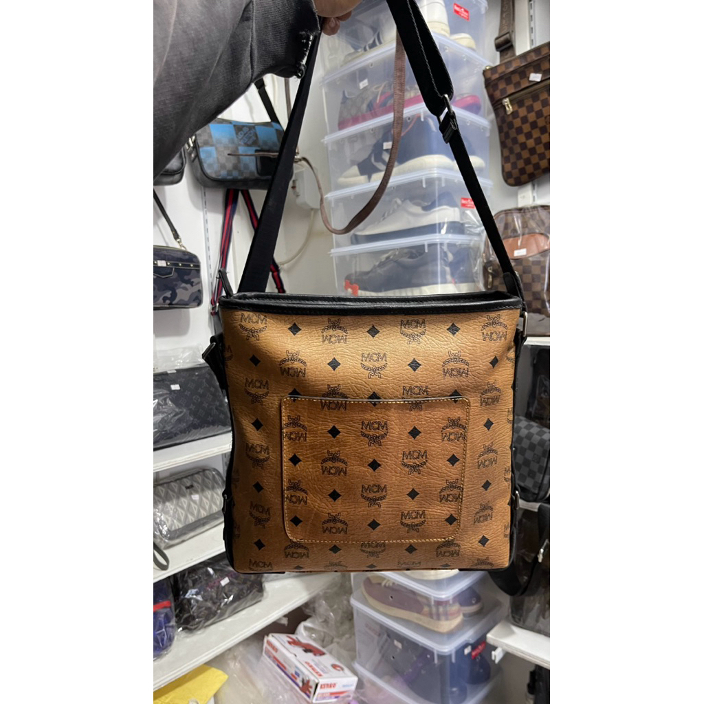 MCM SlingBag