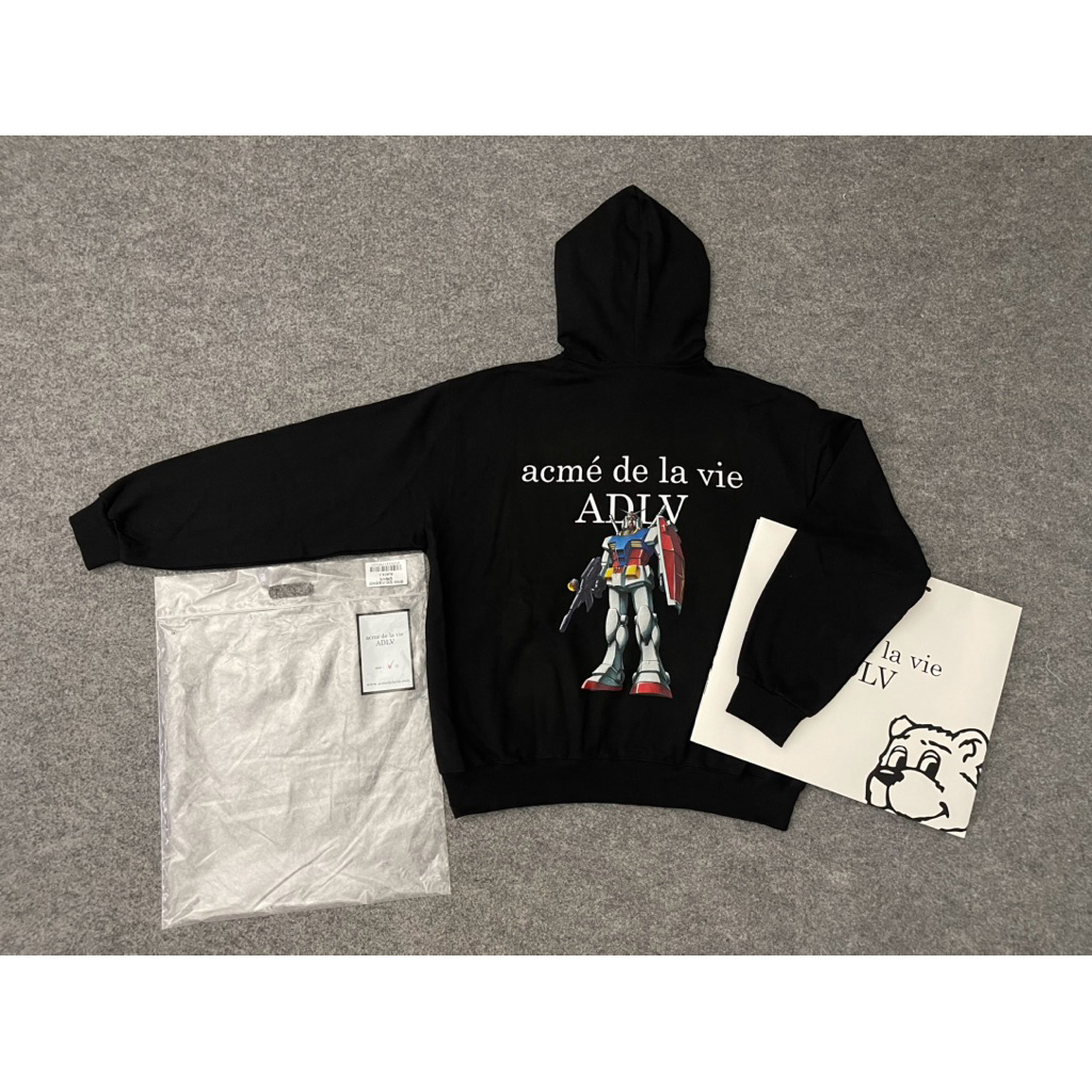 adlv X gundam ziphoodie original (NEW).