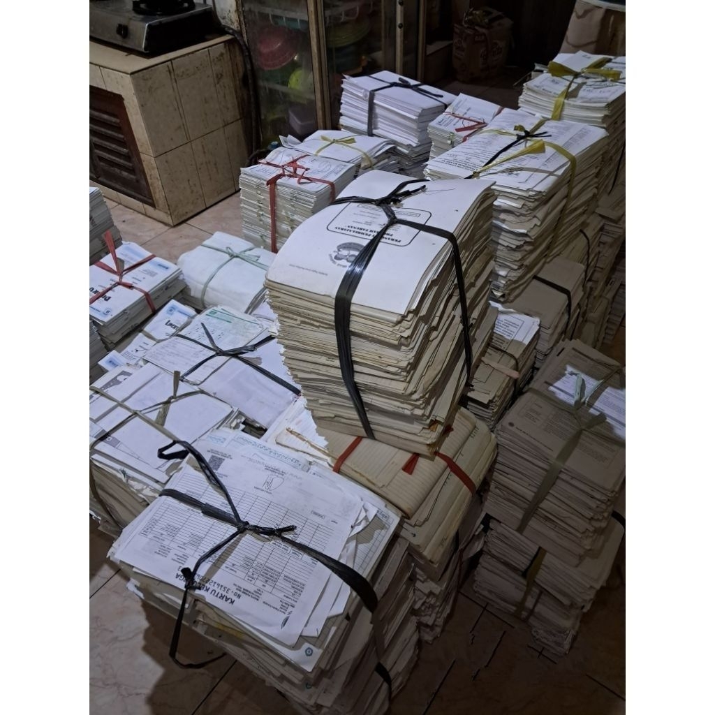 kertas HVS bekas pembungkus barang paketan