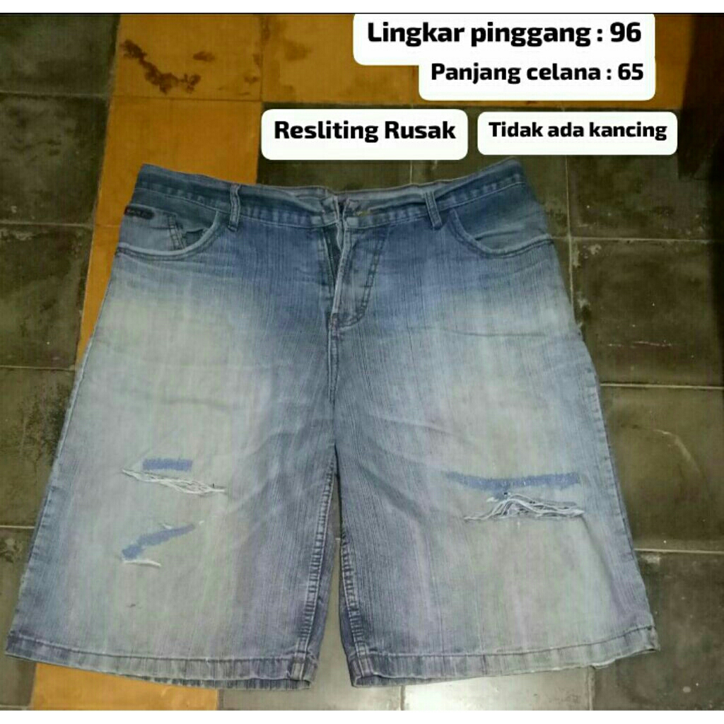 Preloved Celana Pendek Jeans/Levis Second (APA ADANYA)
