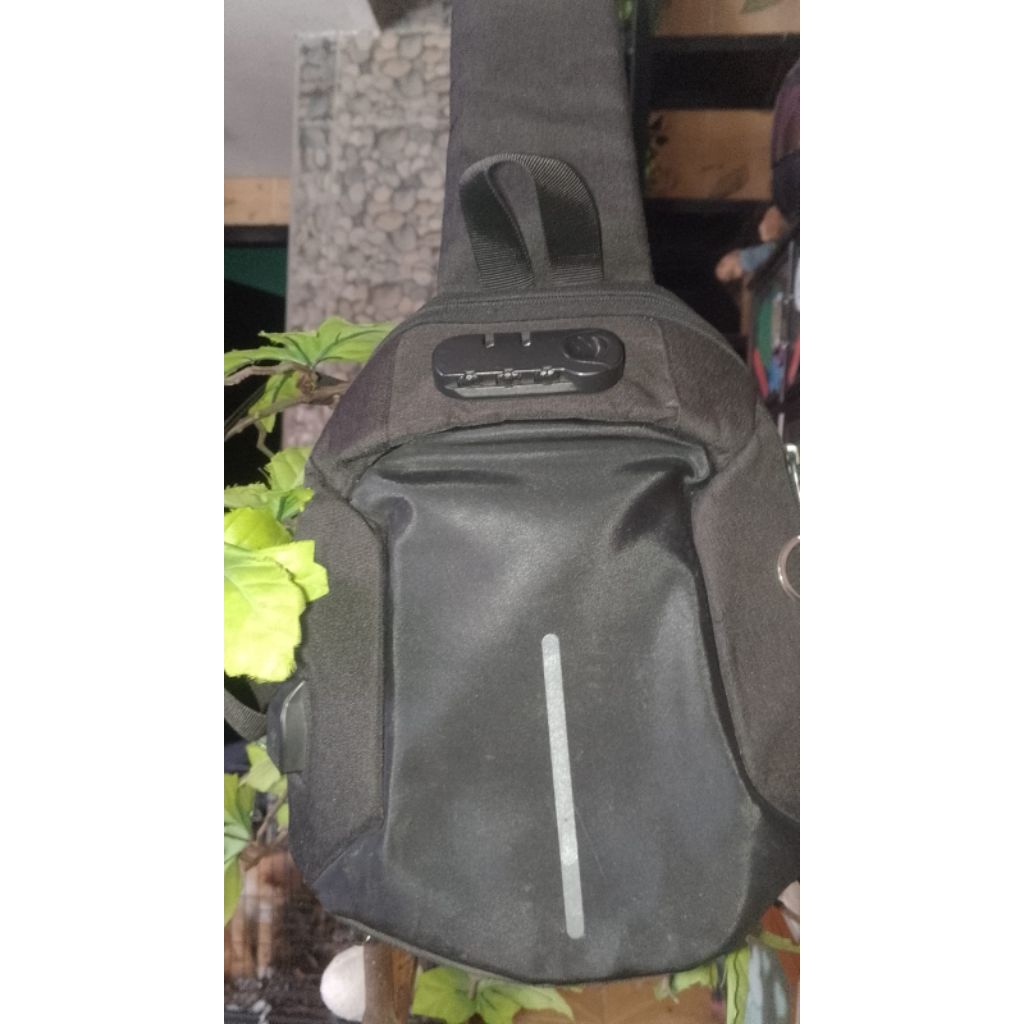 Tas selempang laki2 preloved second