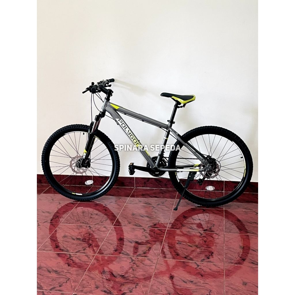 sepeda MTB Polygon Monarch 4 bekas kondisi terawat siap pakai