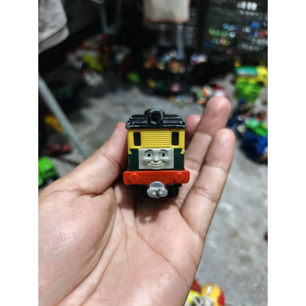 diecast thomas & friends take n play philip