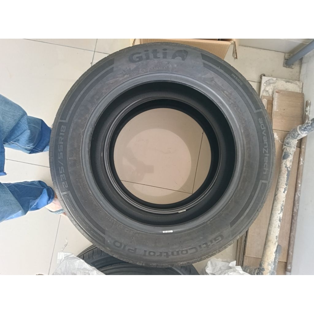 BAN GITI 235  / 55R18