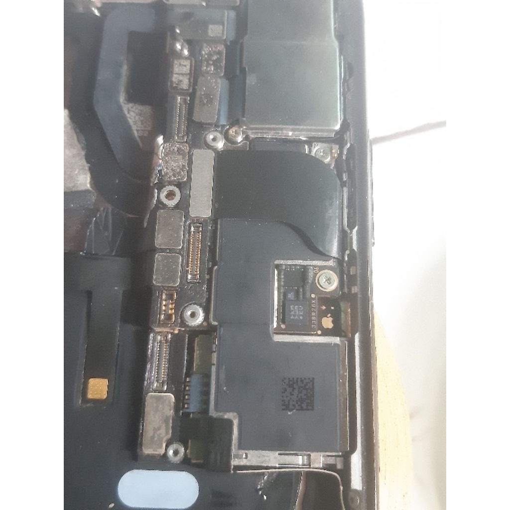mesin iphone xs terkunci