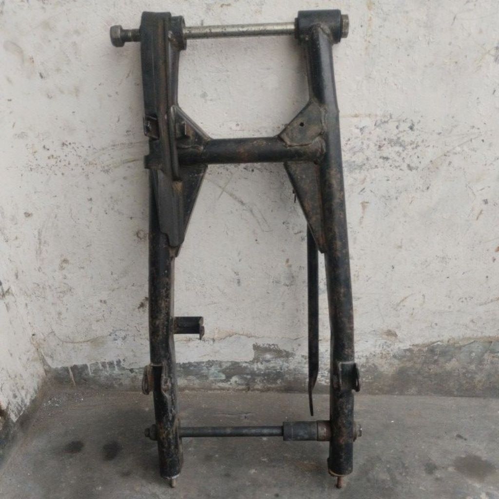 Swing arm bajaj Pulsar 180 220 OVAL original