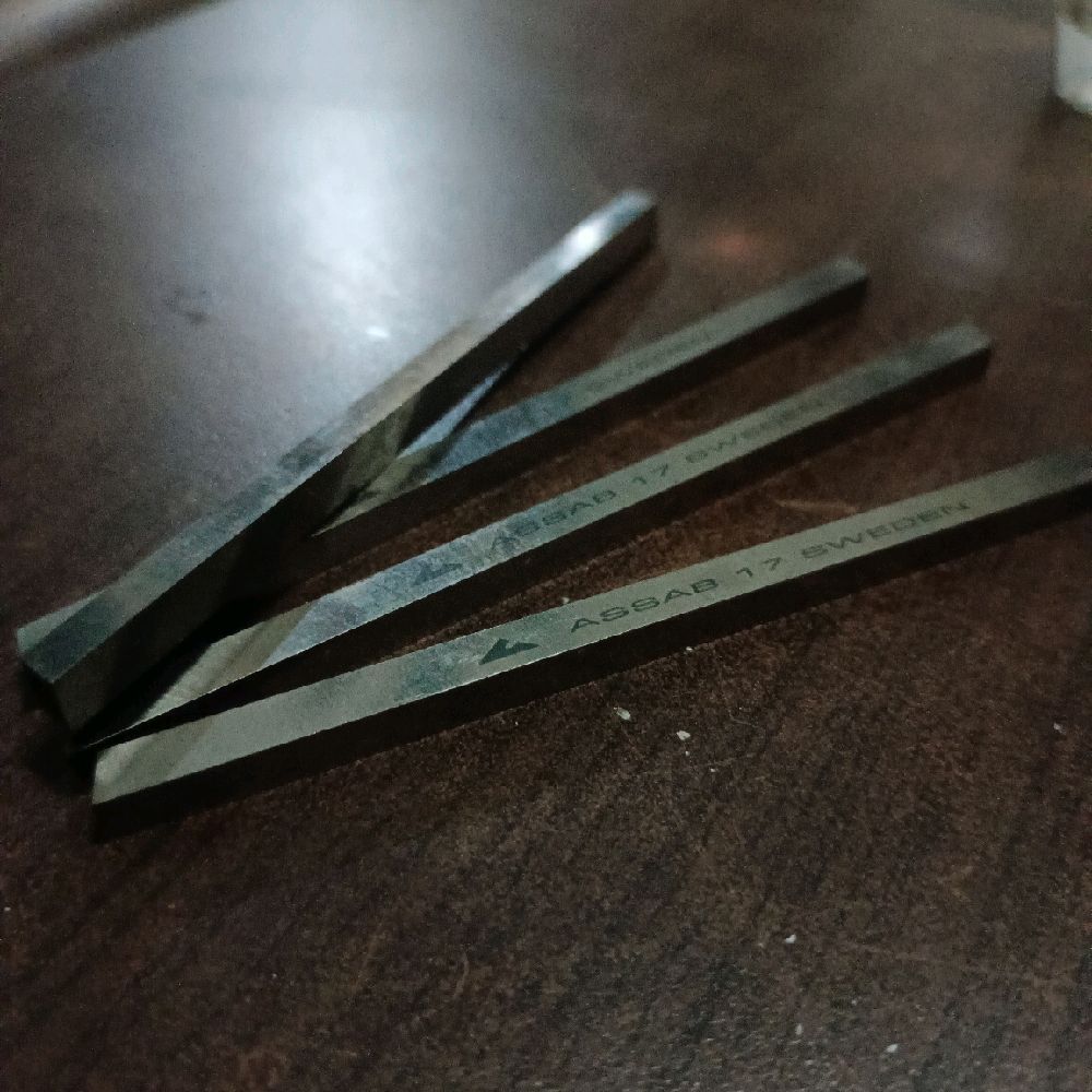 MDN | Pahat Bubut HSS ASSAB 17 SWEDEN 3/16 x 4 inch Mata Pisau Bubut Assab HSS Square Tool