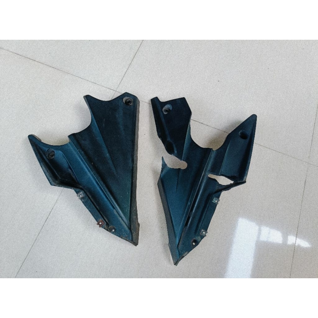 Cover mesin fairing bawah R15V2 original