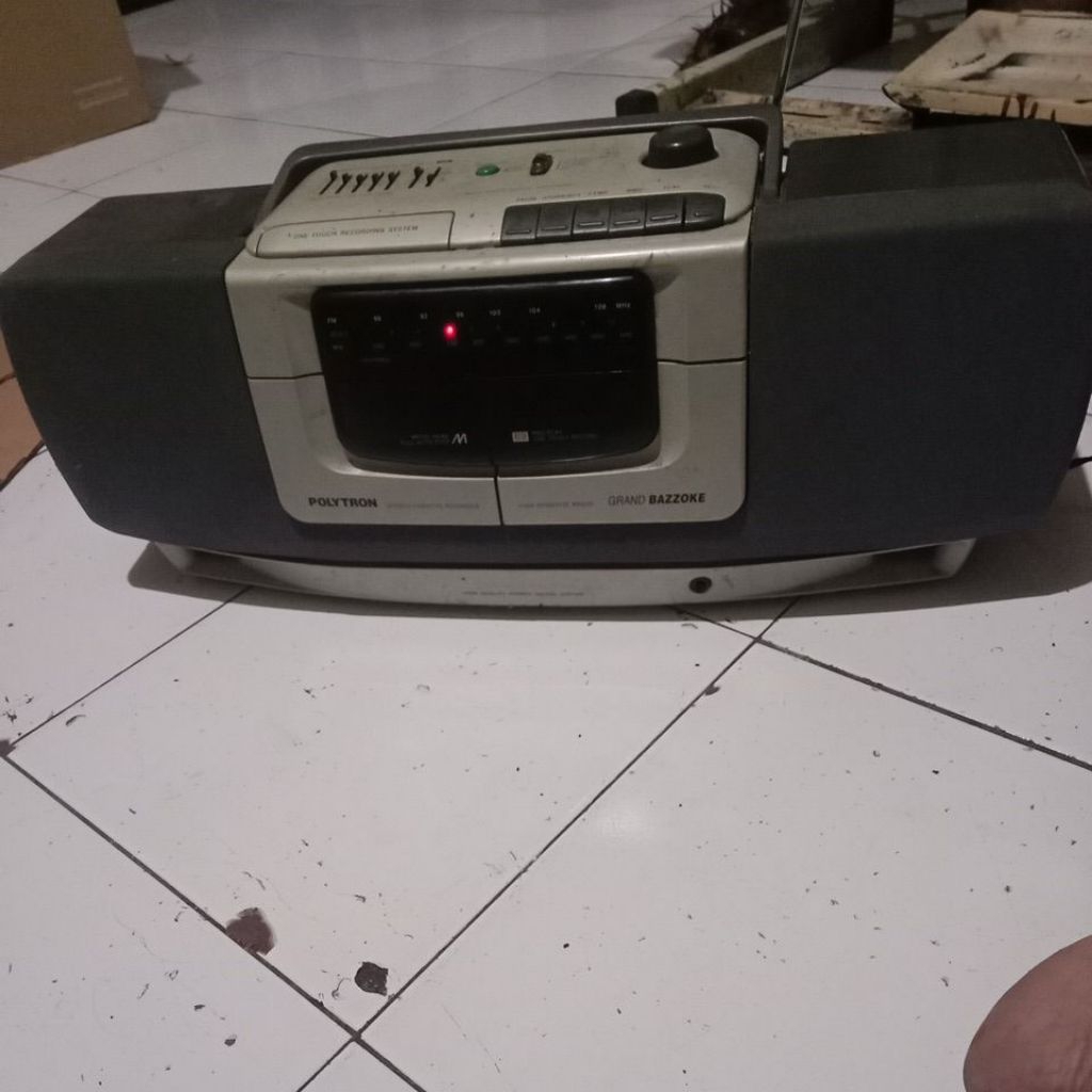 SECOND---Radio Cassette Polytron Grand Bazzoke