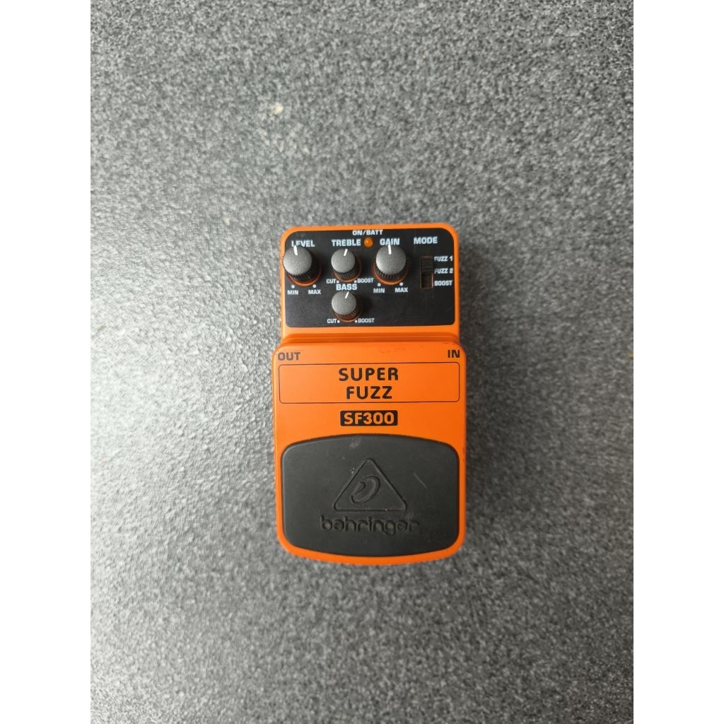 jual pedal efek Behringer Superfuzz sf300