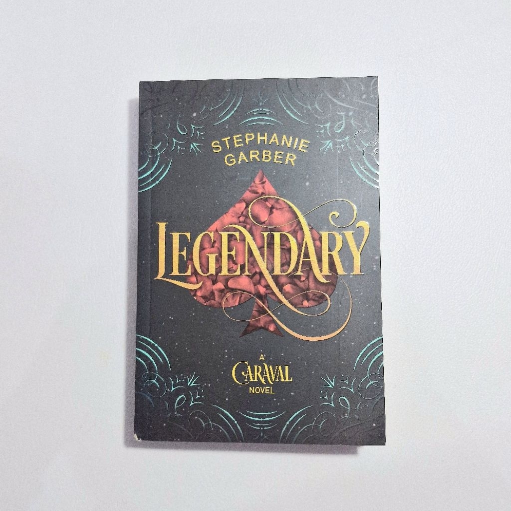 PRELOVED BUKU NOVEL LEGENDARY [CARAVAL SERIES]