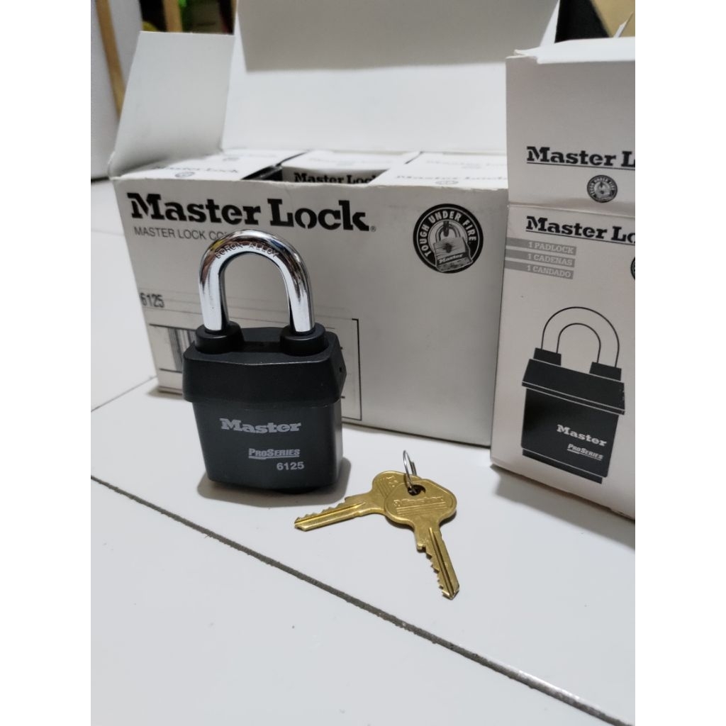 gembok master lock pro series 6125 new weather tough uk 60mm
