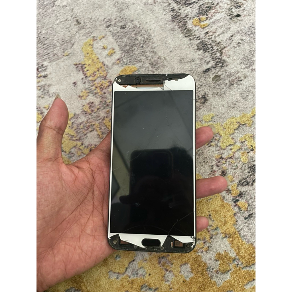 SAMSUNG J7 PLUS RAM 4/64 MATOT