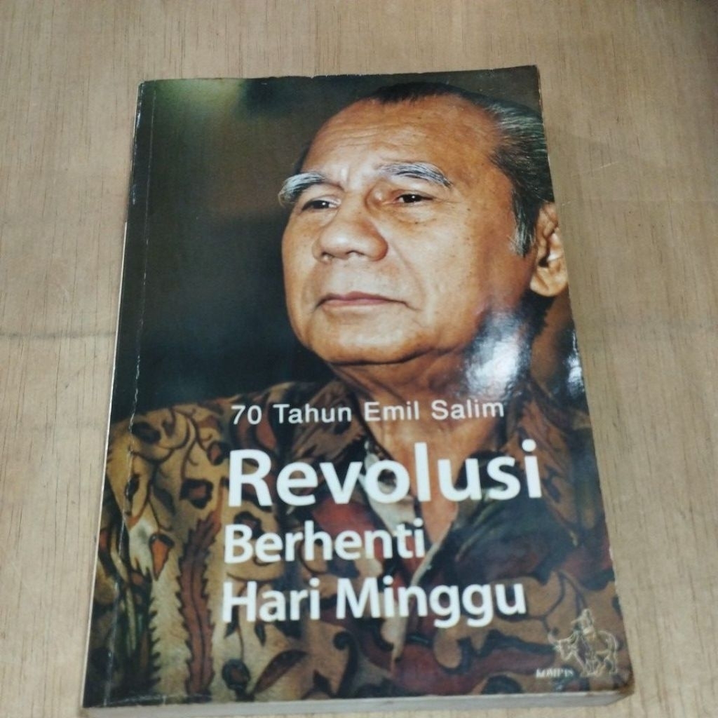 Buku Original 70 Tahun Emil Salim Revolusi Berhenti Hari Minggu