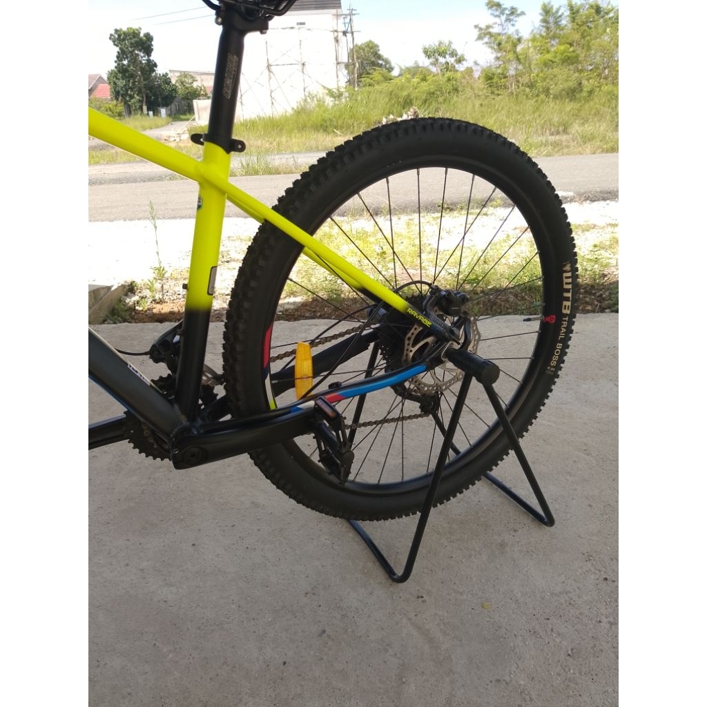 Sepeda MTB 27.5 THRILL RAVAGE 5.0 (Like New)