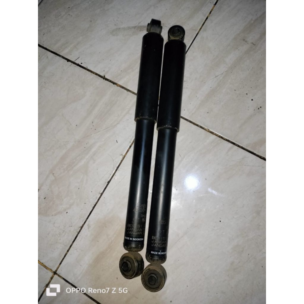 shock belakang copotan original Terios bisa dipakai untuk Avanza rush xenia