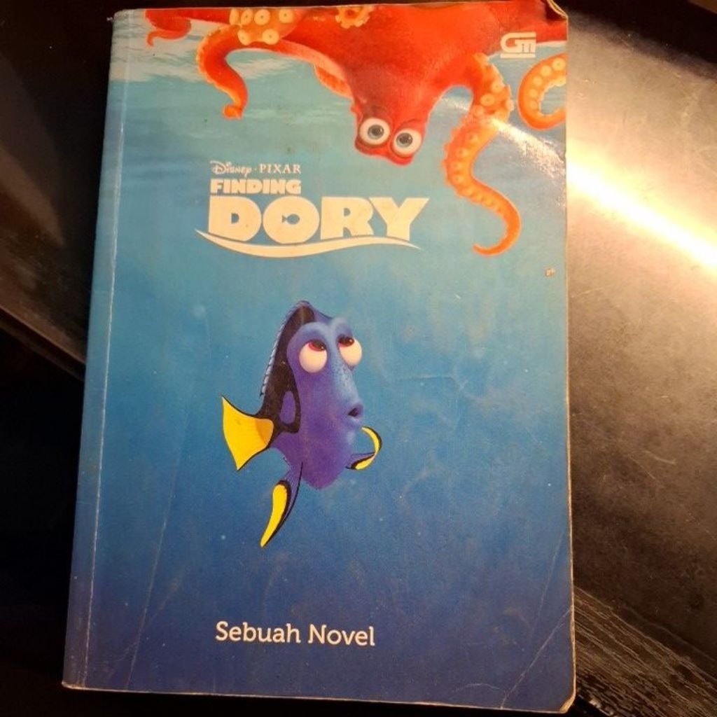 Novel Finding Dory, Novel Disney.