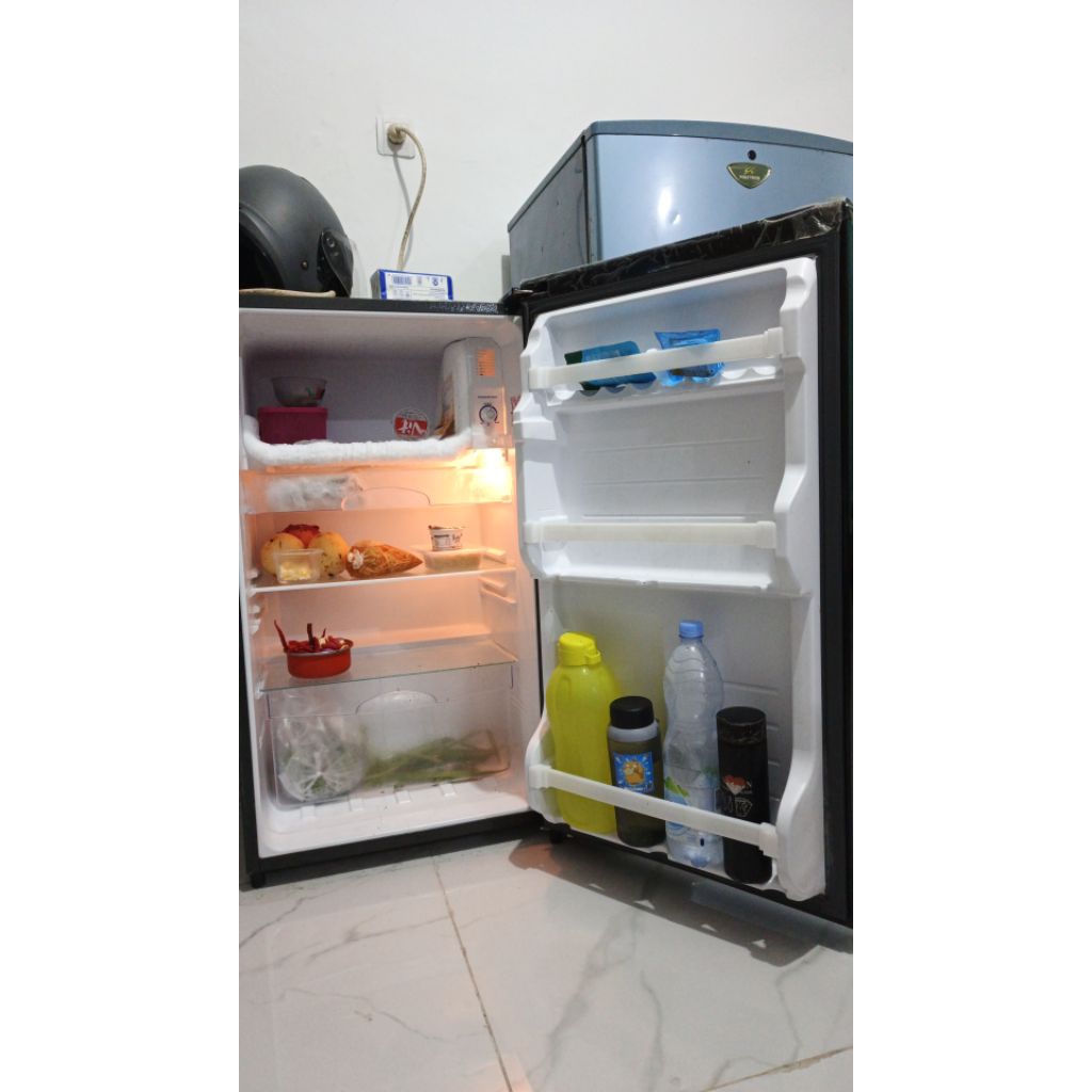 Kulkas Sharp 1 Pintu 133 Liter - Desain Elegan, Hemat Energi, Kapasitas Besar