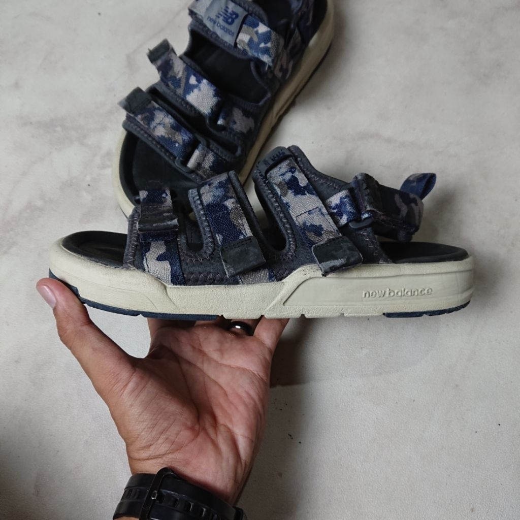 Sepatu Sandal New Balance Military Caravan SD3205 Pria Wanita Second Bekas
