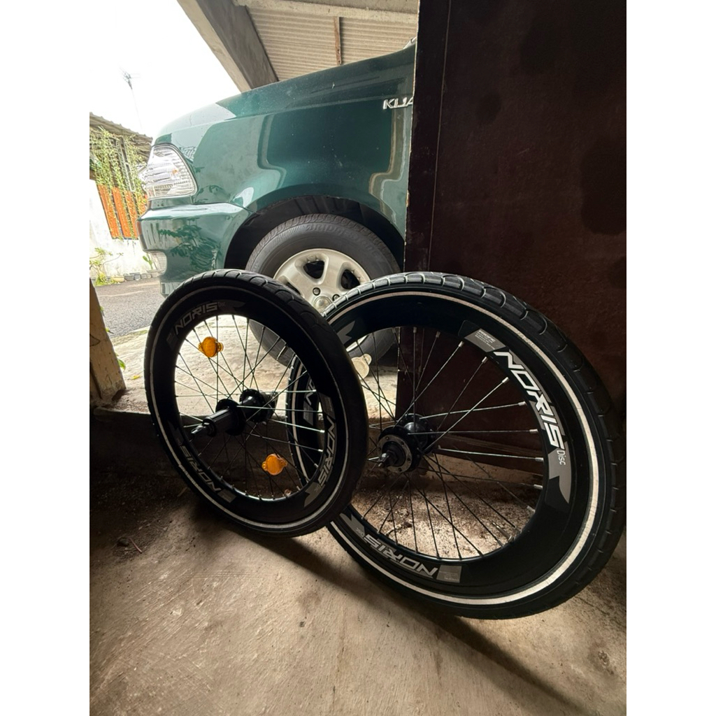 wheel set pacific noris 20 inchi plus sprocket Dan discbrake