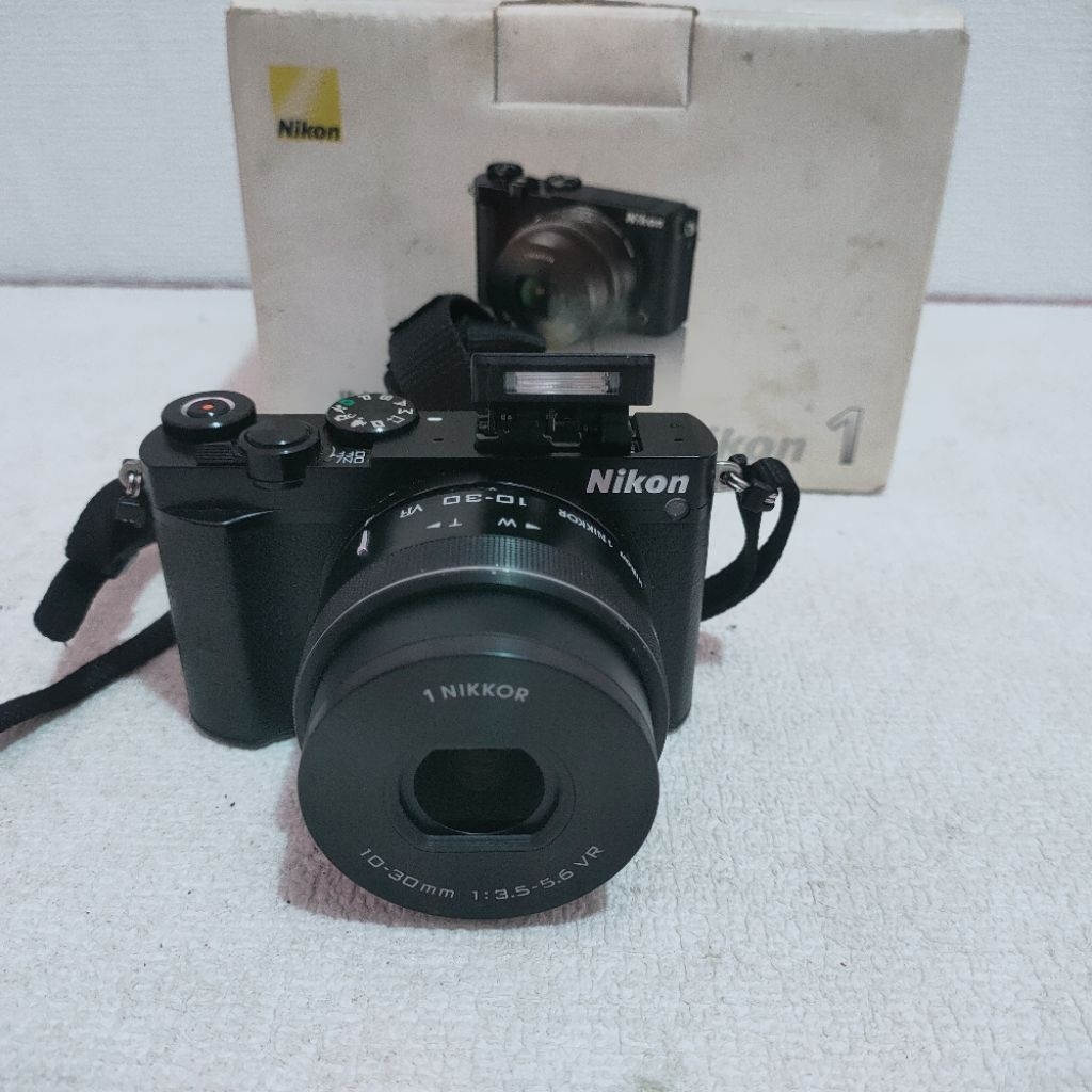 kamera Nikon 1 j5 lensa 10-30mm camera mirrorless second