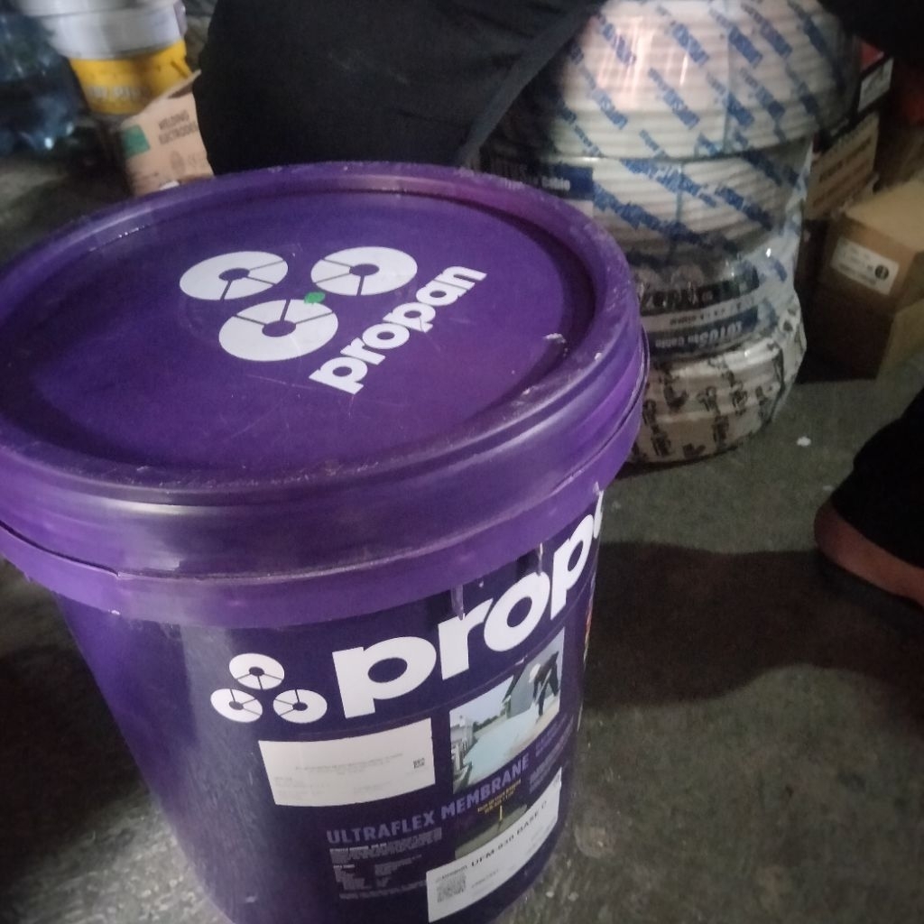 Dijual Cat Propan 20kg / 1 pail. warna hijau